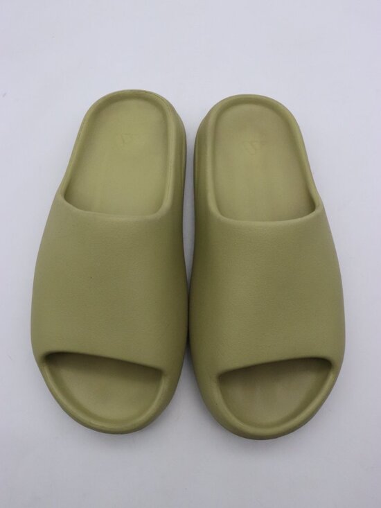 Disney Christmas 2025 Lil Rin Rin Plush Badge Red New